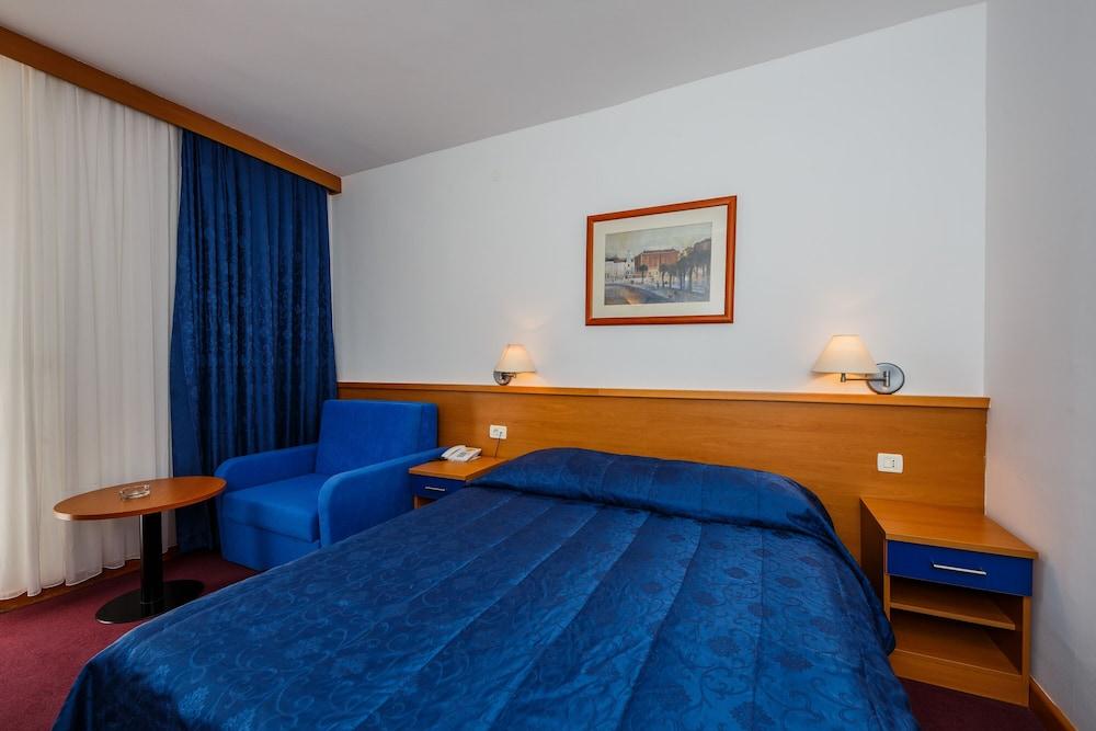 Hotel Medena Seget Donji